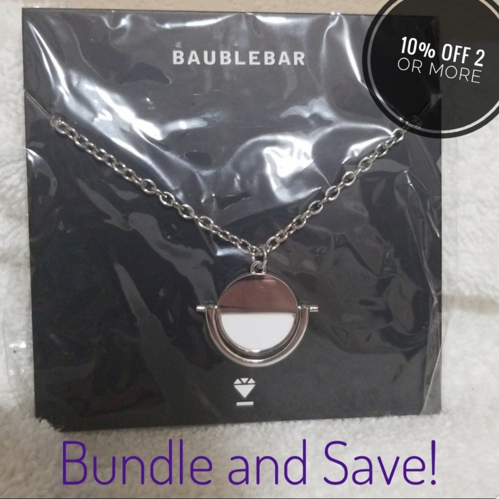 BaubleBar Snowfall pedant necklace in silver